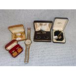 A GENTLEMAN'S VINTAGE WRISTWATCH and a collection of similar items