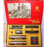 TRI-ANG RAILWAYS; A'OO' GAUGE ELECTRIC MODEL RAILWAY SET (R3.A) appears complete and in good