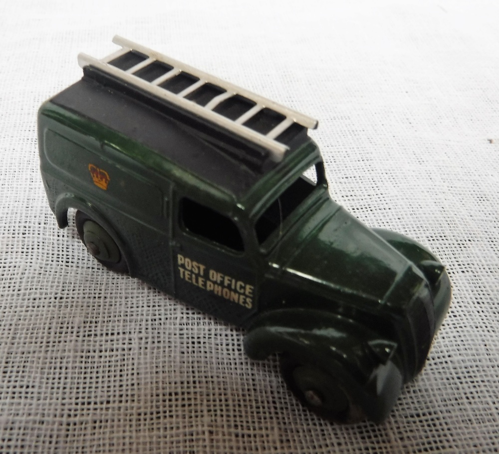 DINKY TOYS; A TELEPHONE SERVICE VAN (No 261) boxed With tape on, A Corgi Vanwall "Formula 1 Grand - Image 2 of 5