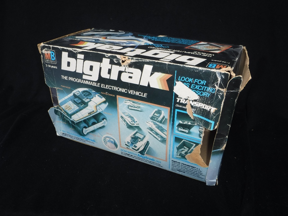 MB ELECTRONICS: A VINTAGE 'BIGTRACK' COMPUTER ACTIVATED VEHICLE (boxed with polystyrene packing - Image 2 of 3