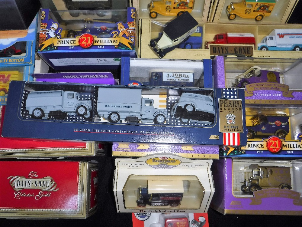 A COLLECTION OF 'DAYS-GONE' MODEL VEHICLES, two 'Claytown' models of the Titanic, A Corgi Tram, - Image 4 of 5