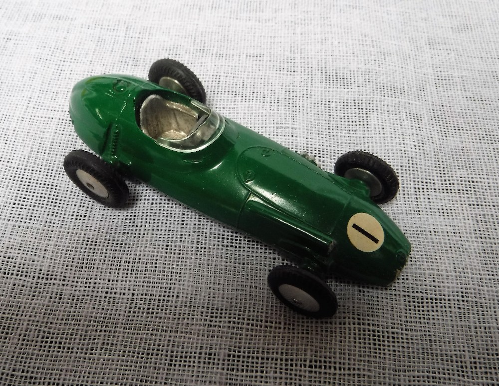 DINKY TOYS; A TELEPHONE SERVICE VAN (No 261) boxed With tape on, A Corgi Vanwall "Formula 1 Grand - Image 4 of 5