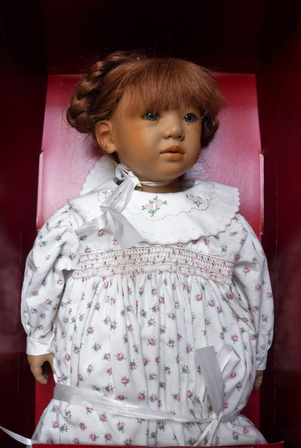 ANNETTE HIMSTEDT PUPPEN KINDER; A 'MAKIMURA' DOLL and a 'Lilliane' doll, both boxed (2) - Image 2 of 3