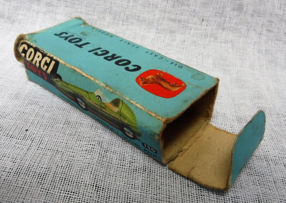 DINKY TOYS; A TELEPHONE SERVICE VAN (No 261) boxed With tape on, A Corgi Vanwall "Formula 1 Grand - Image 5 of 5