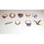 A COLLECTION OF SEVEN 9CT YELLOW GOLD DRESS RINGS, some set with semi-precious stones and a 9ct