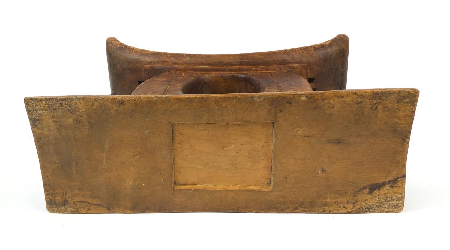 Tribal interest carved wooden African headrest, 39cm x 26cm x 22cm : For Further Condition Reports - Image 4 of 4