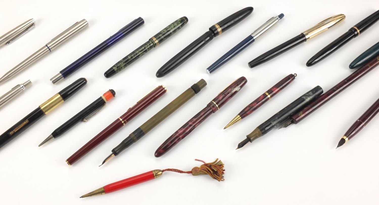 Fountain pens, ball point pens and propelling pencils including a silver coloured metal dip pen, - Image 3 of 6