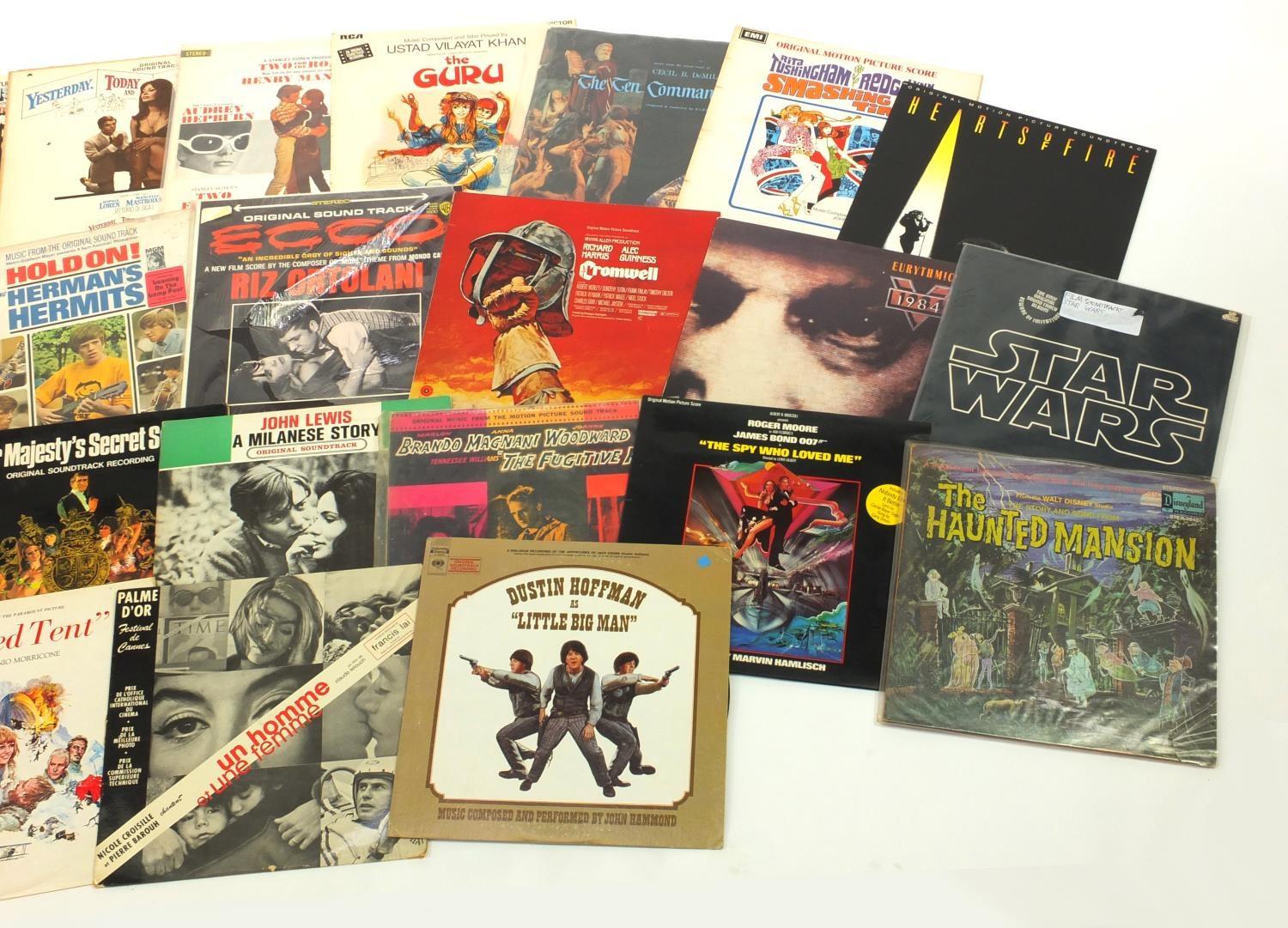 Film sound tracks vinyl LP records including Star Wars and James Bond examples - Image 5 of 5