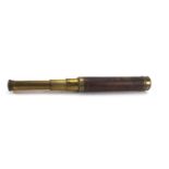 Wooden and brass three drawer telescope by T Harris & Son of London with end cover, 25cm in length