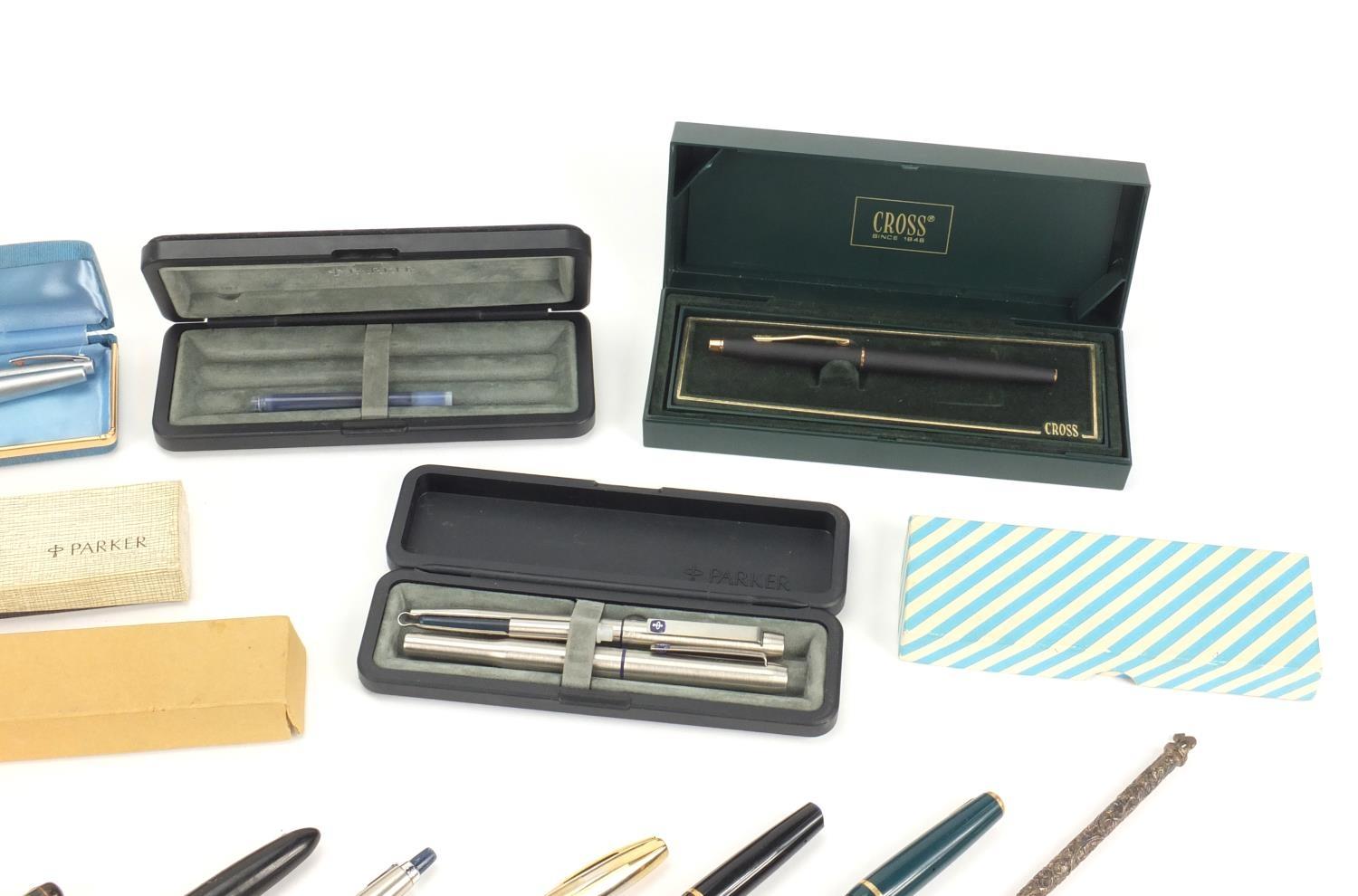 Fountain pens, ball point pens and propelling pencils including a silver coloured metal dip pen, - Image 5 of 6