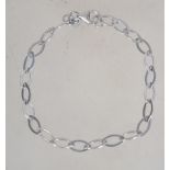 A contemporary silver 925 bracelet made