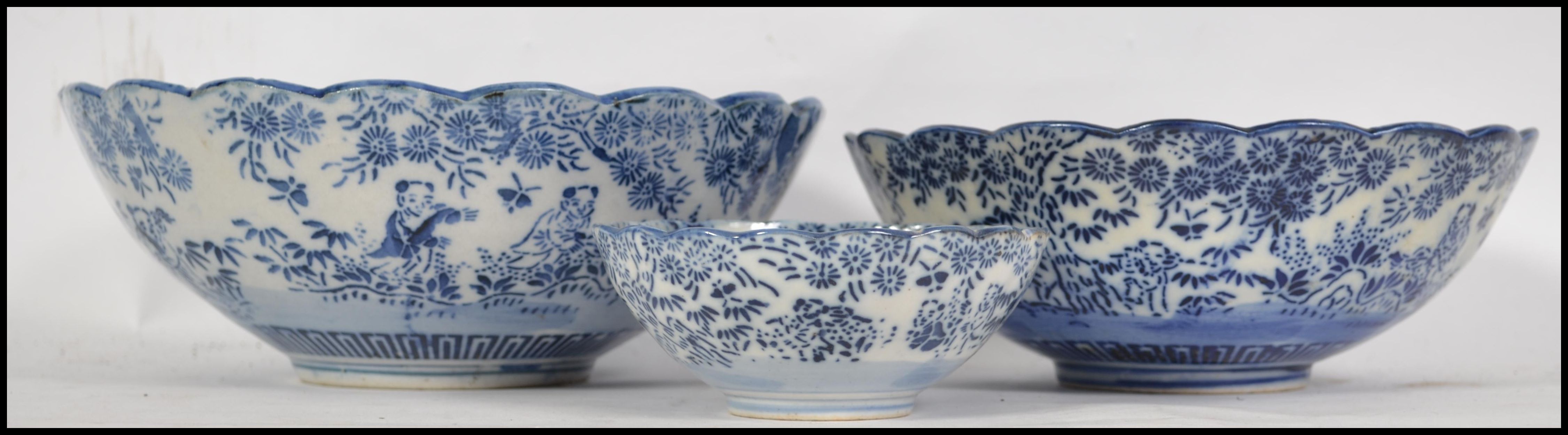 Three 19th / 20th century Chinese blue and white g