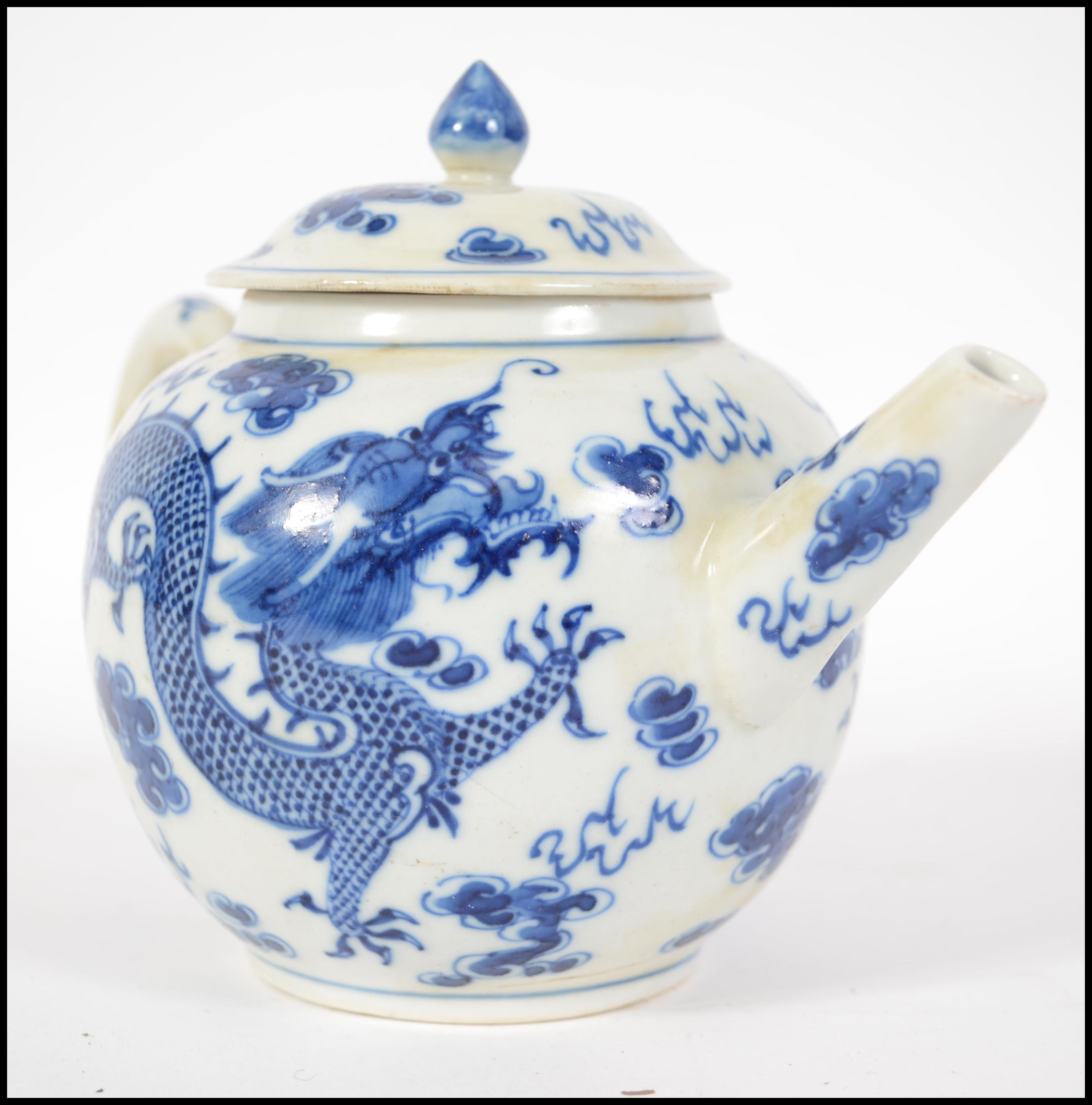 A late 19th Century Chinese blue and white teapot - Image 2 of 6