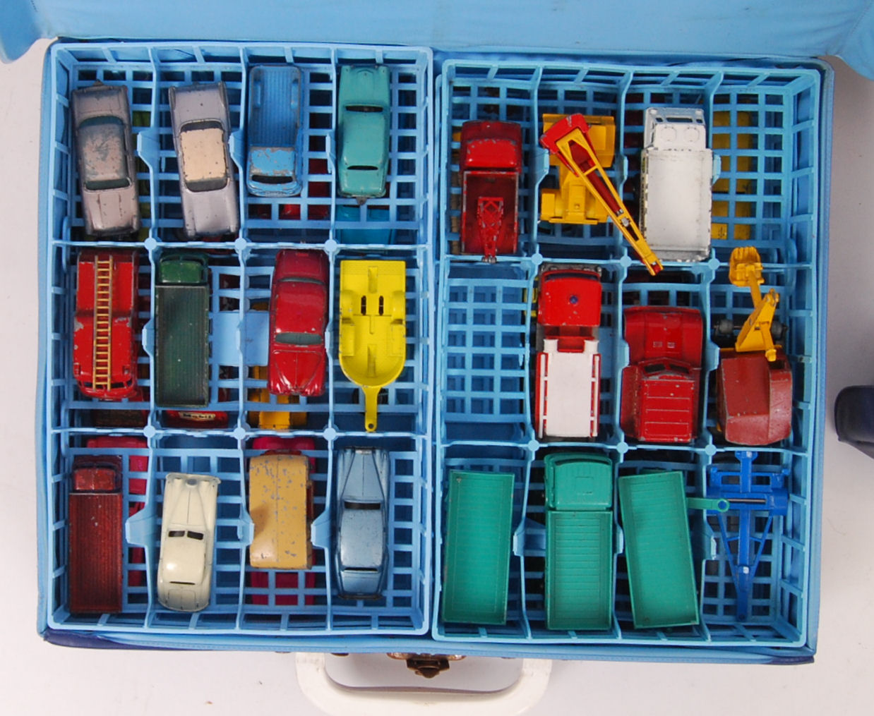 MATCHBOX COLLECTORS CASES - Image 3 of 6