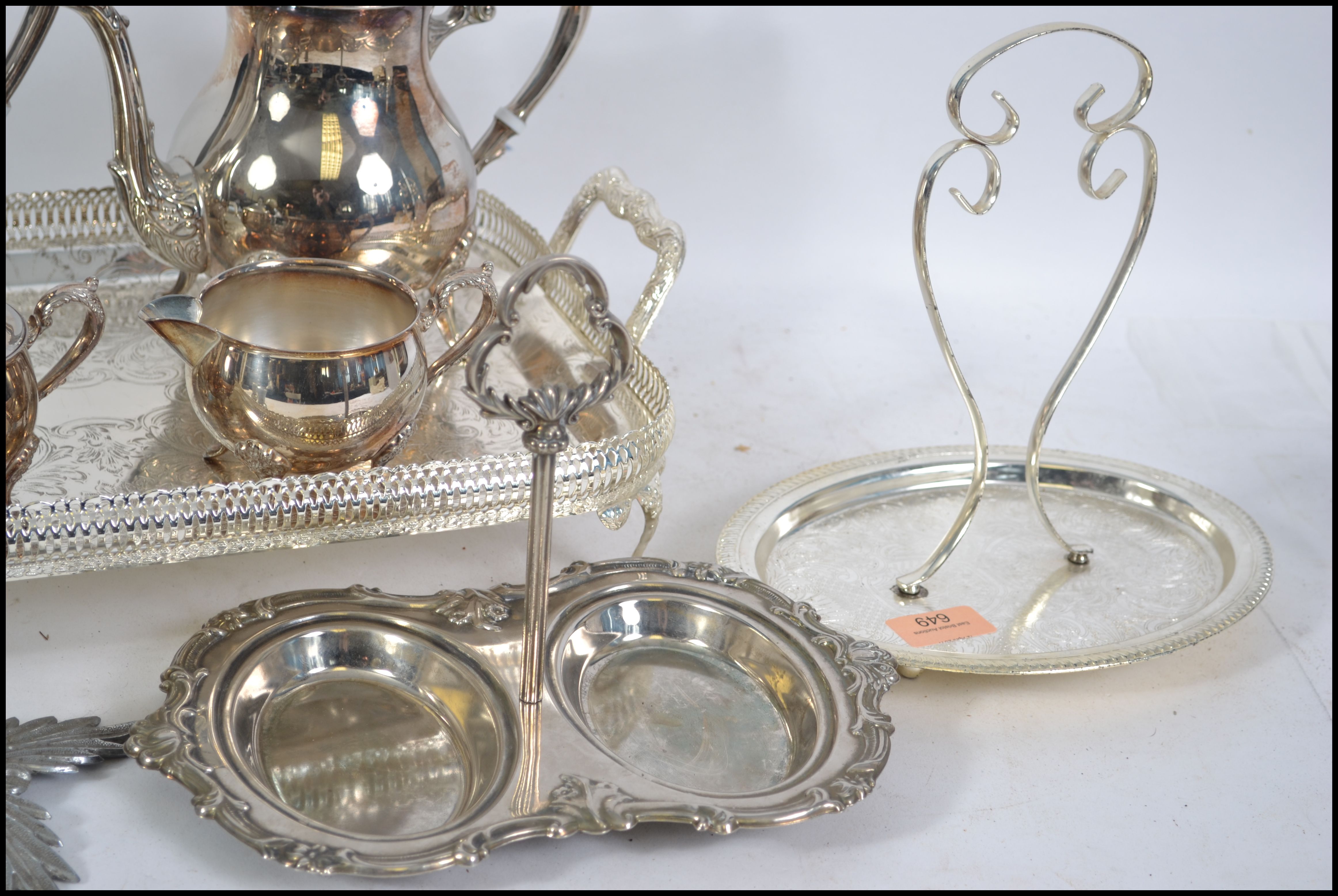 A silver plate tea and coffee service having a gal - Image 4 of 4