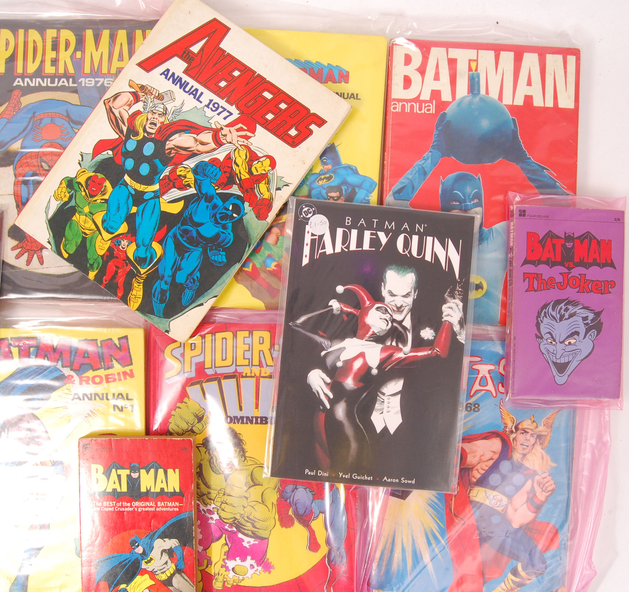 BATMAN ANNUALS/ BOOKS - Image 3 of 4