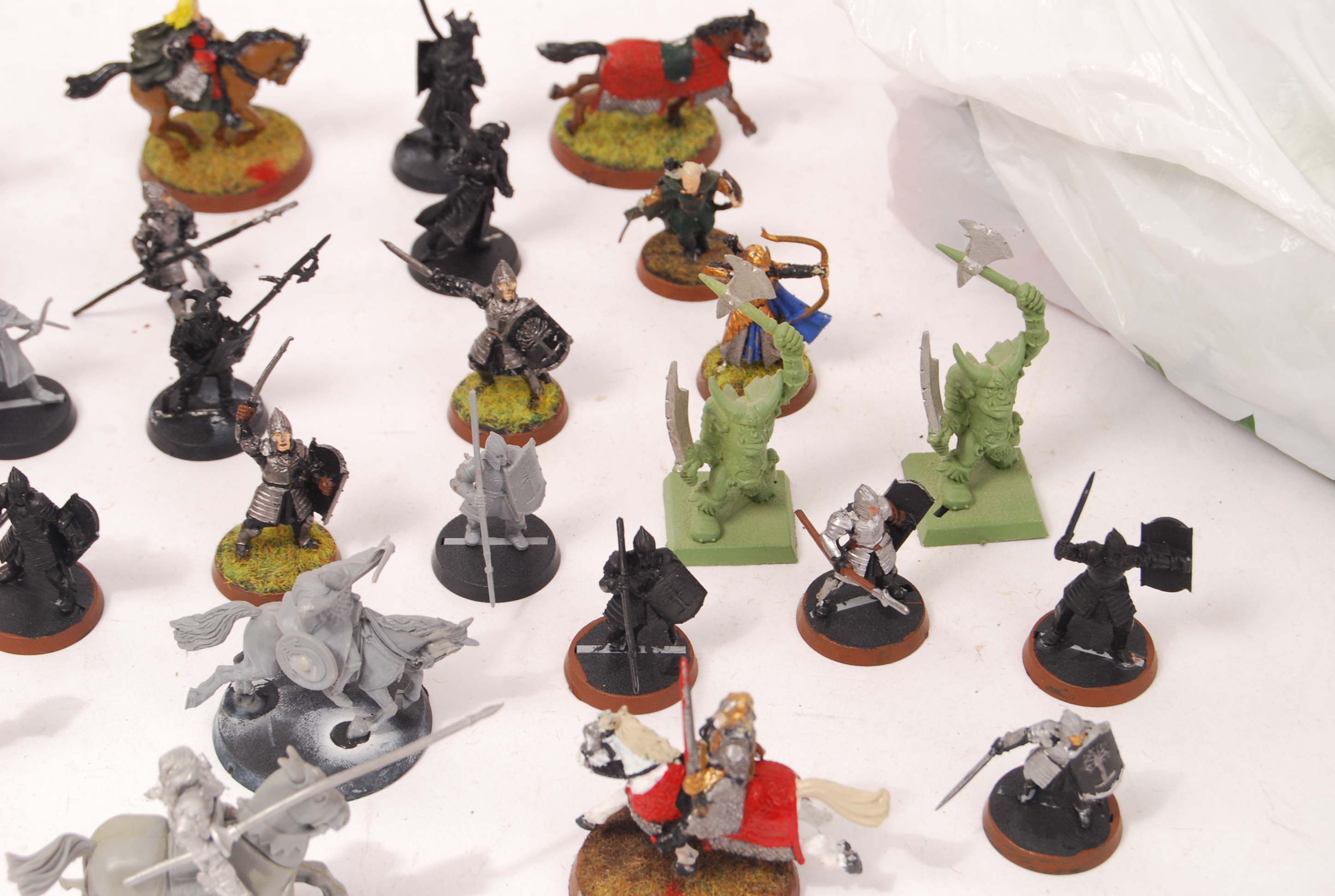 TOY SOLDIERS - Image 3 of 6