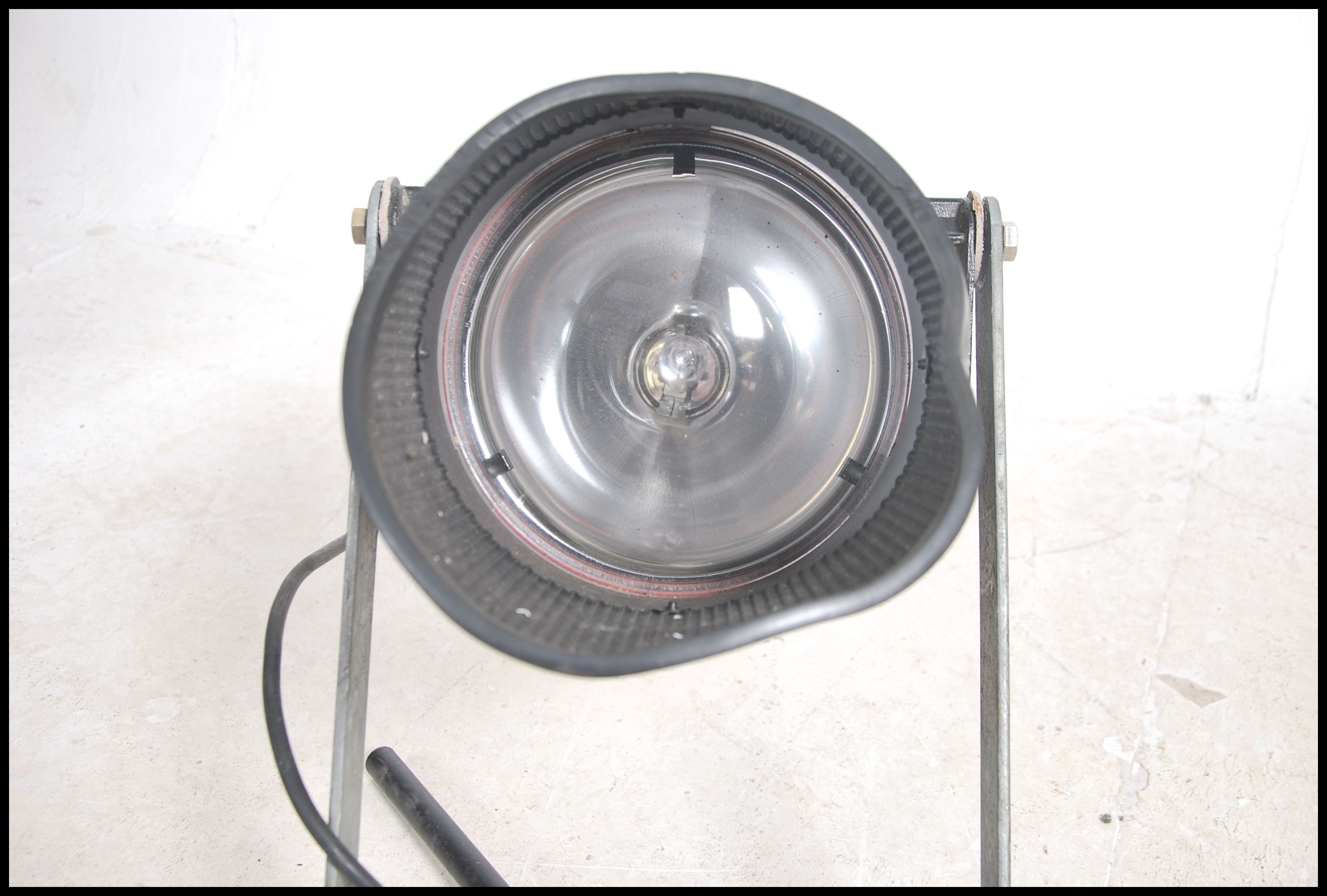 A good Industrial theatre / cinema spot light with - Image 4 of 5