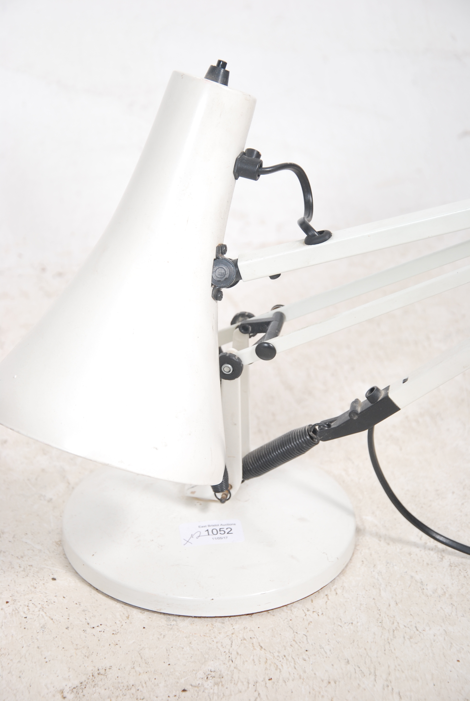 A retro white Anglepoise desk lamp raised on circu - Image 3 of 3