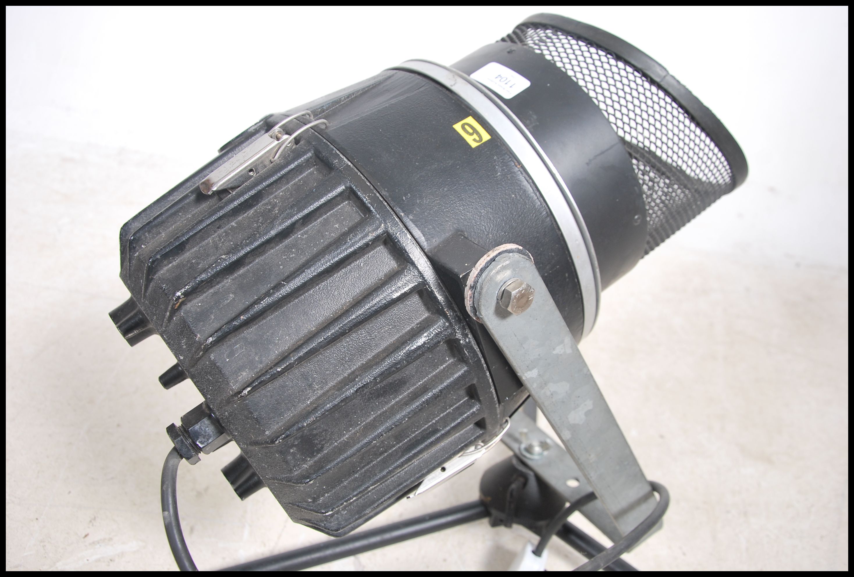 A good Industrial theatre / cinema spot light with - Image 5 of 5