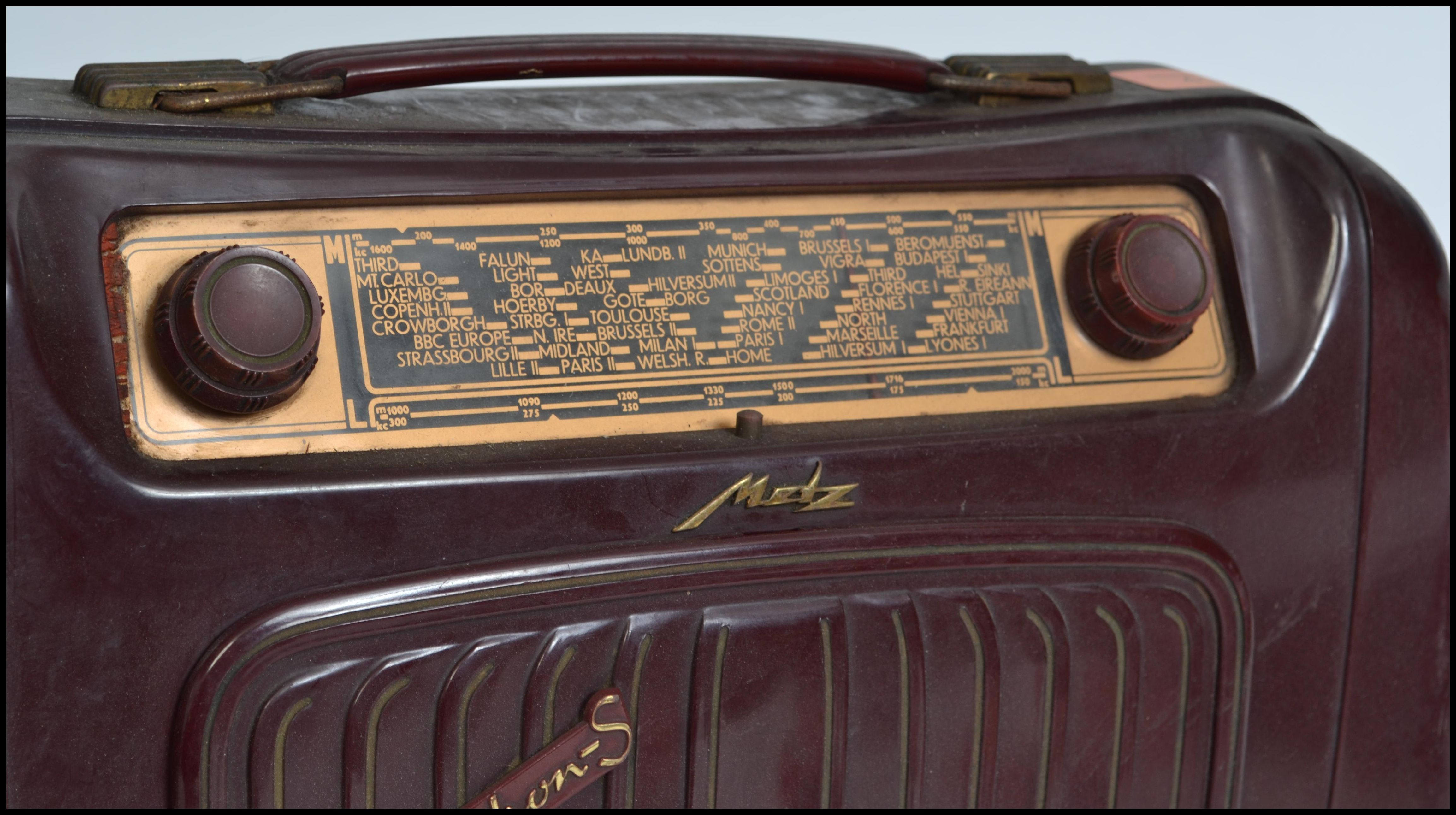 A stunning vintage bakelite Metz Babyphone mini portable radiogram ...