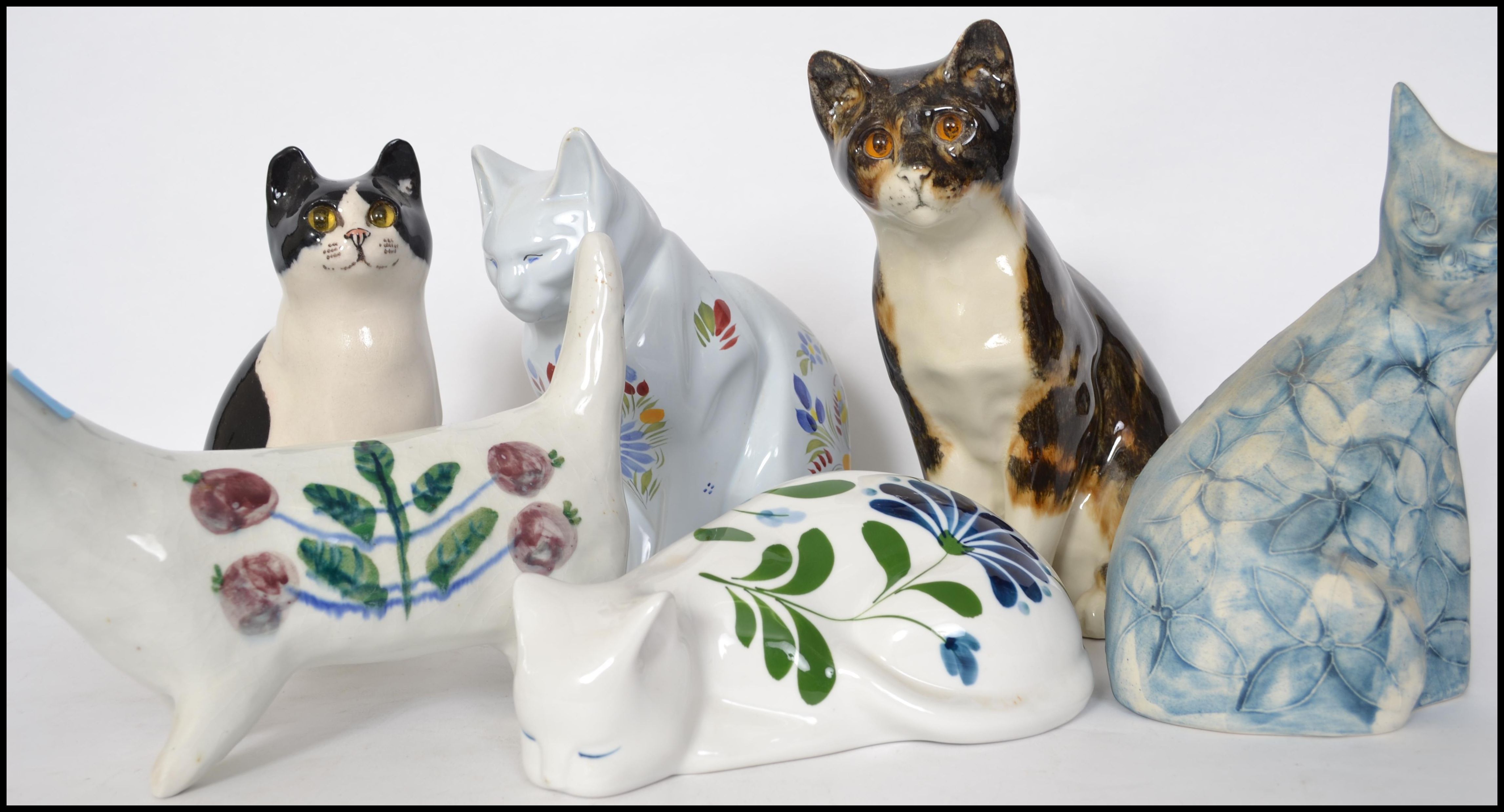 A group of ceramic cats to include a HB Henriot Quimper cat, a Dansk cat, a large Minton cat with - Image 4 of 5