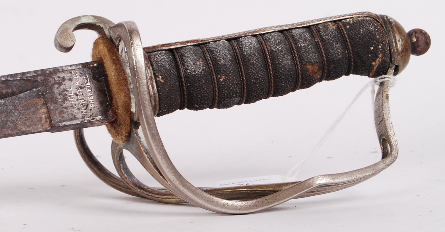 VICTORIAN OFFICERS SWORD - Image 2 of 6