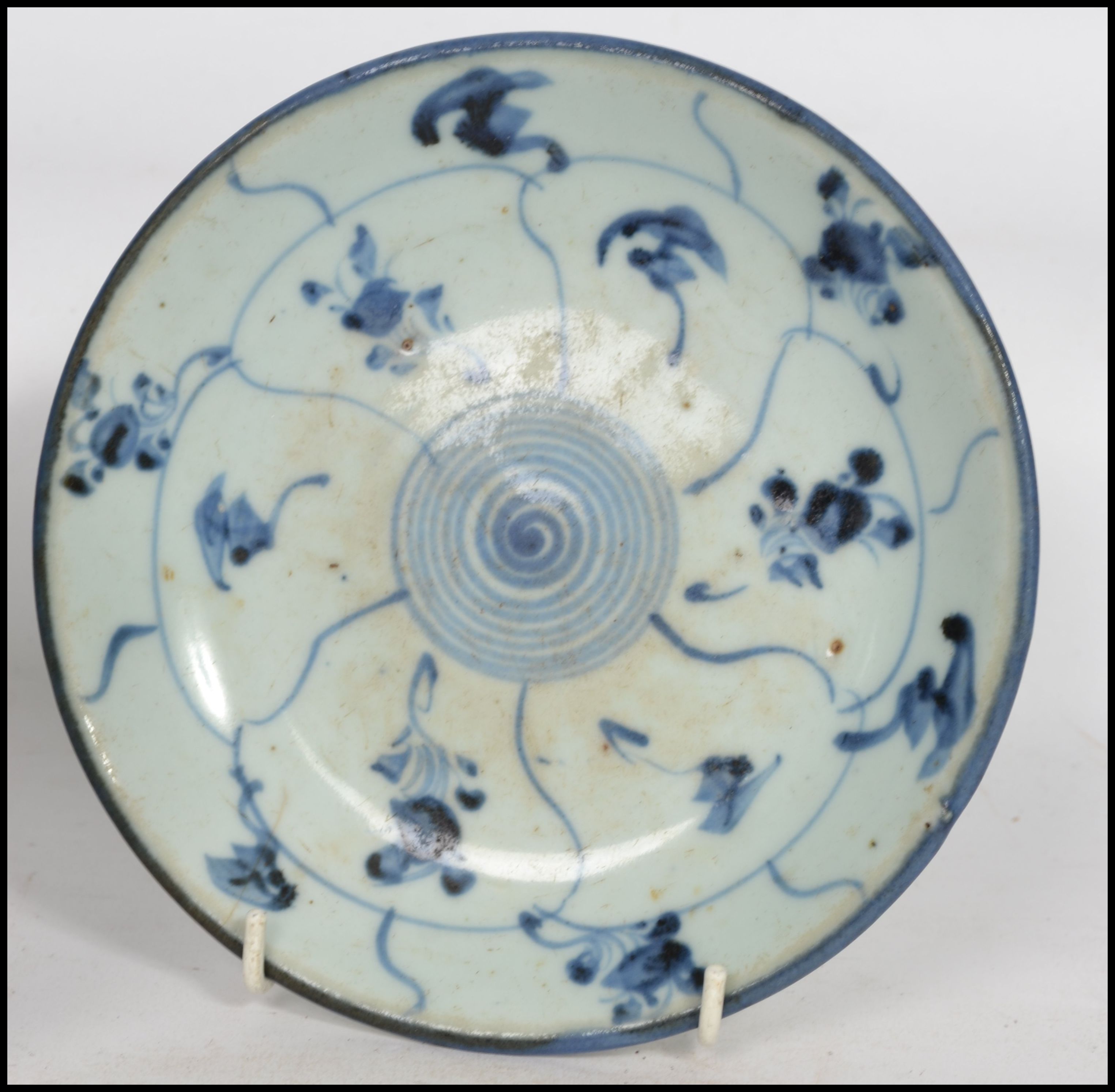 Two 19th century Oriental ceramic plates one having a central medallion with character marks to - Image 2 of 6