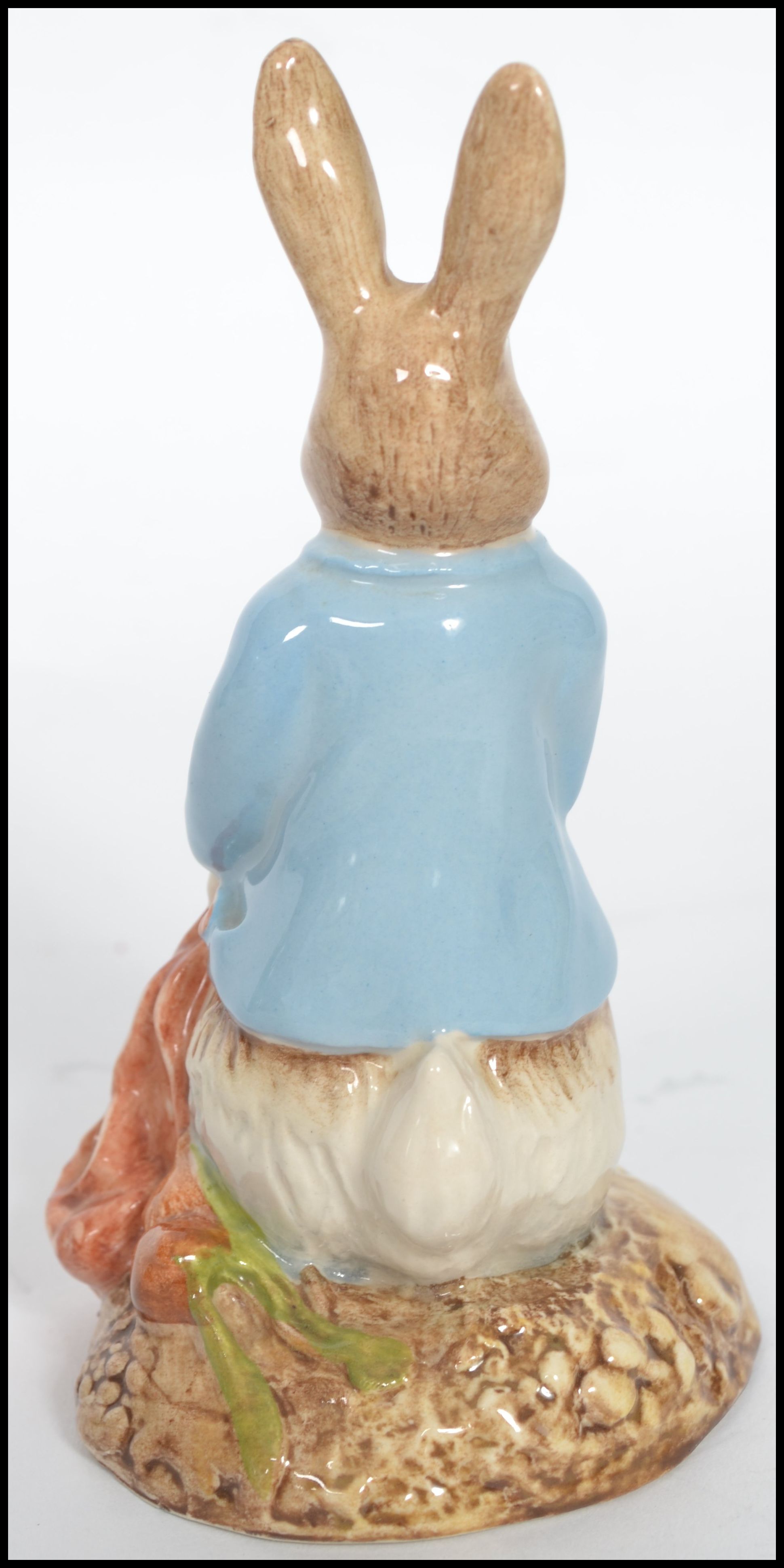 A Royal Doulton figure ' Choir Boy ' HN2141 together with other ceramics to include makers such as - Image 8 of 25