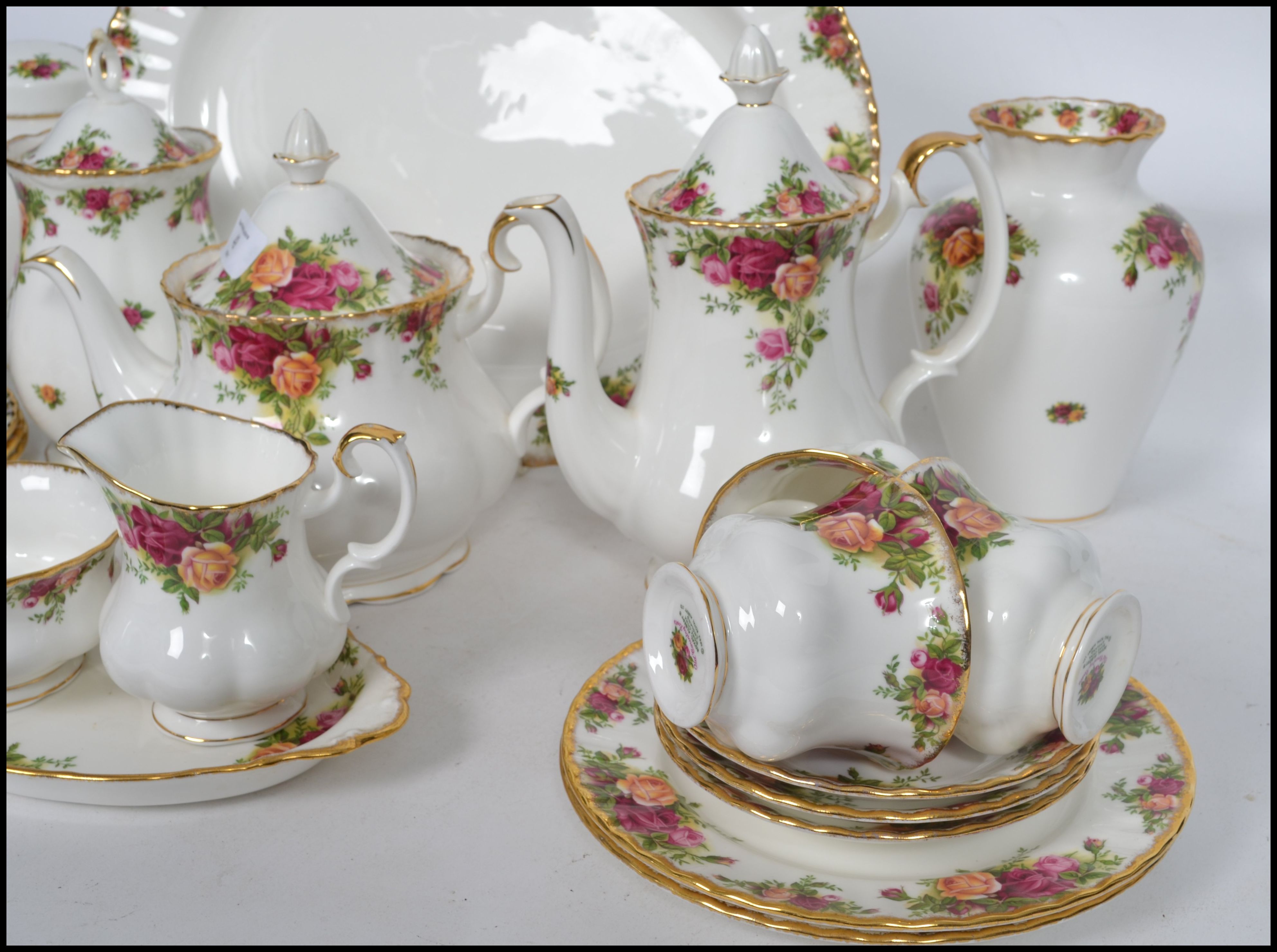 A vintage 20th century Royal Albert Old Country Roses part tea and dinner service consisting of - Image 7 of 12