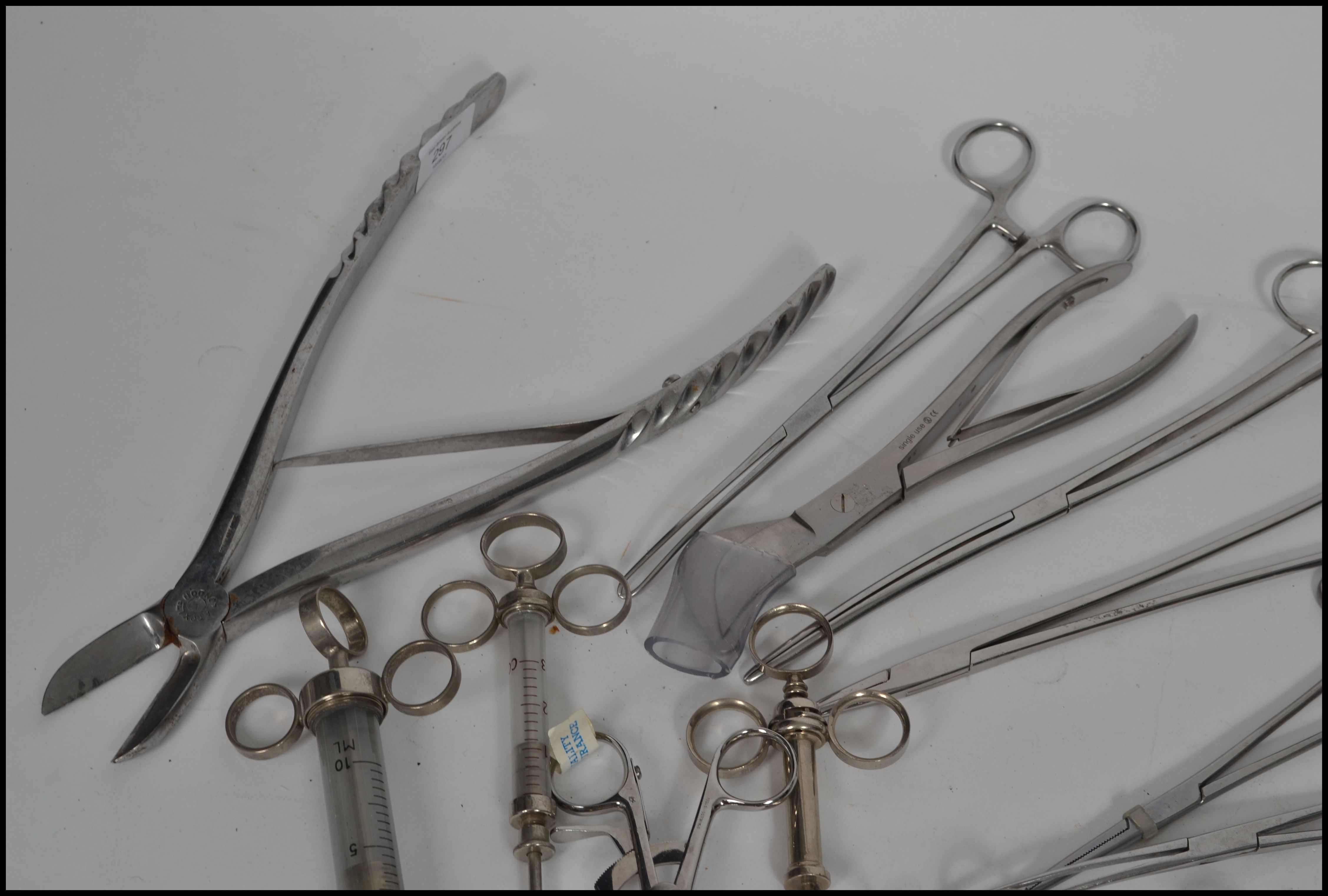 A collection of vintage medical doctors surgical o - Image 2 of 4