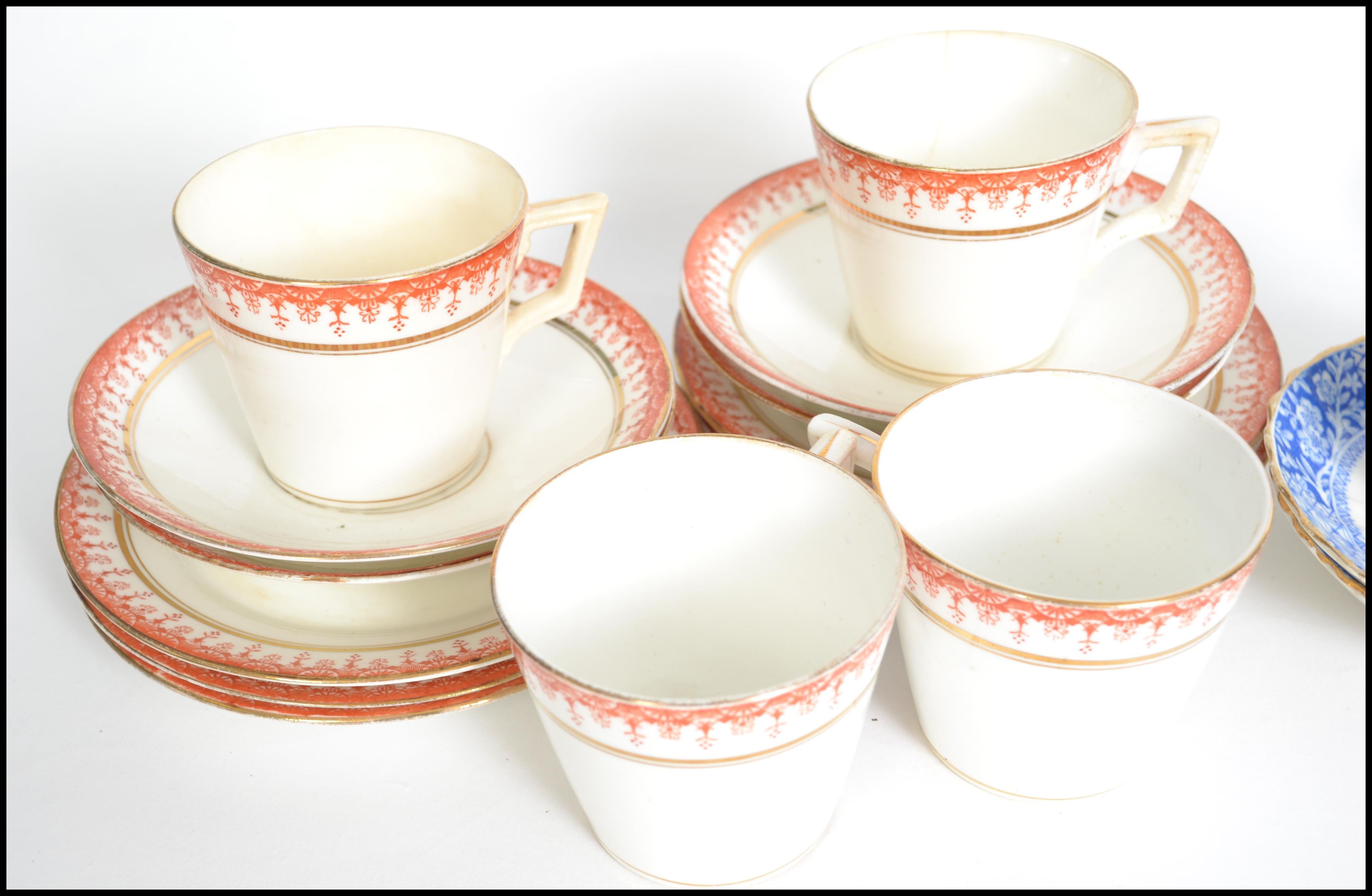 A collection of 19th century Bone China tea cups a - Bild 2 aus 3