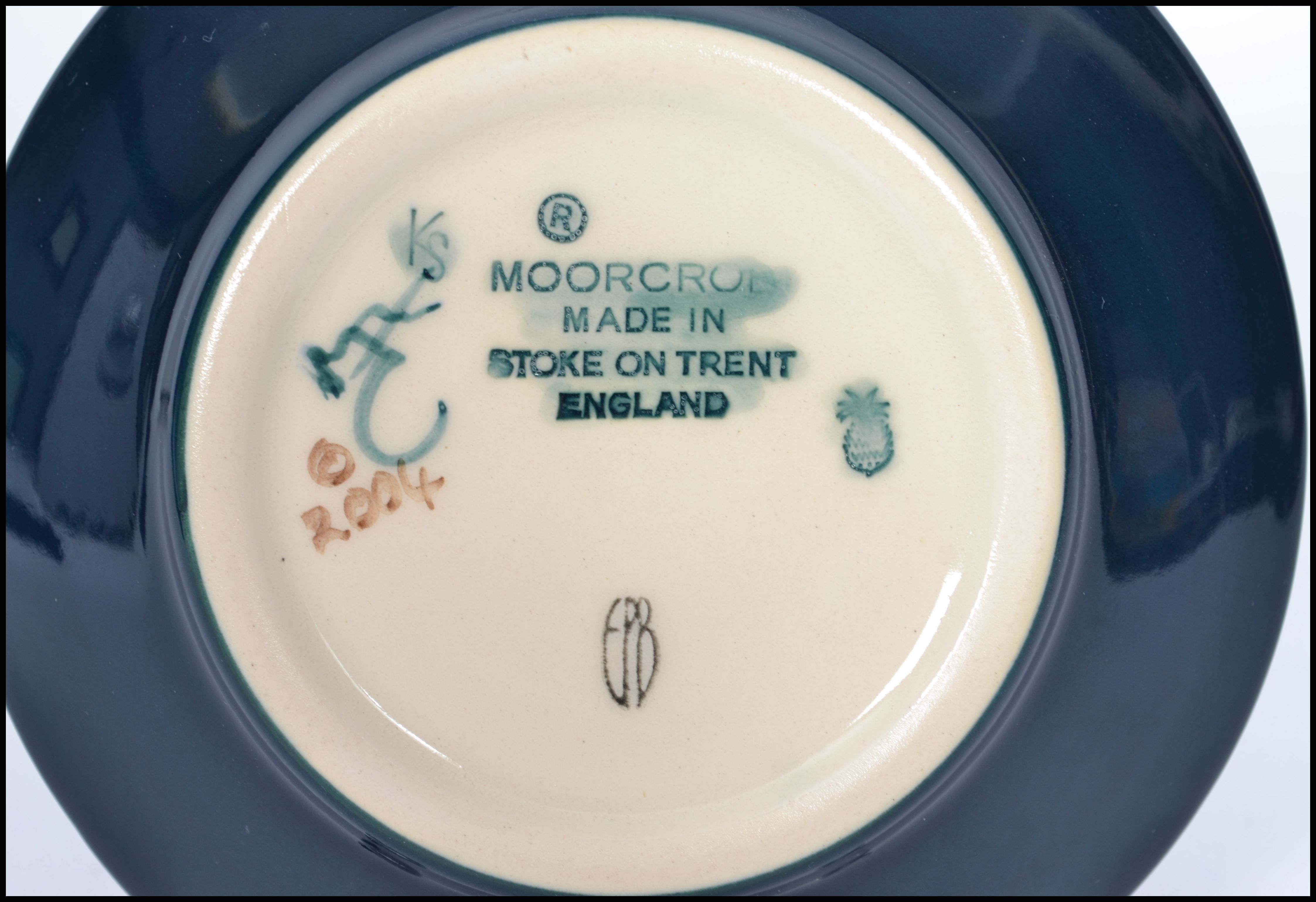 A Moorcroft ceramic tube lined coaster pin dish de - Image 4 of 4
