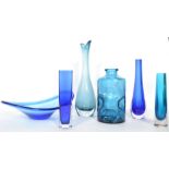 A  collection of 6 pieces of original retro / vintage art glass vases etc all of varying sizes,