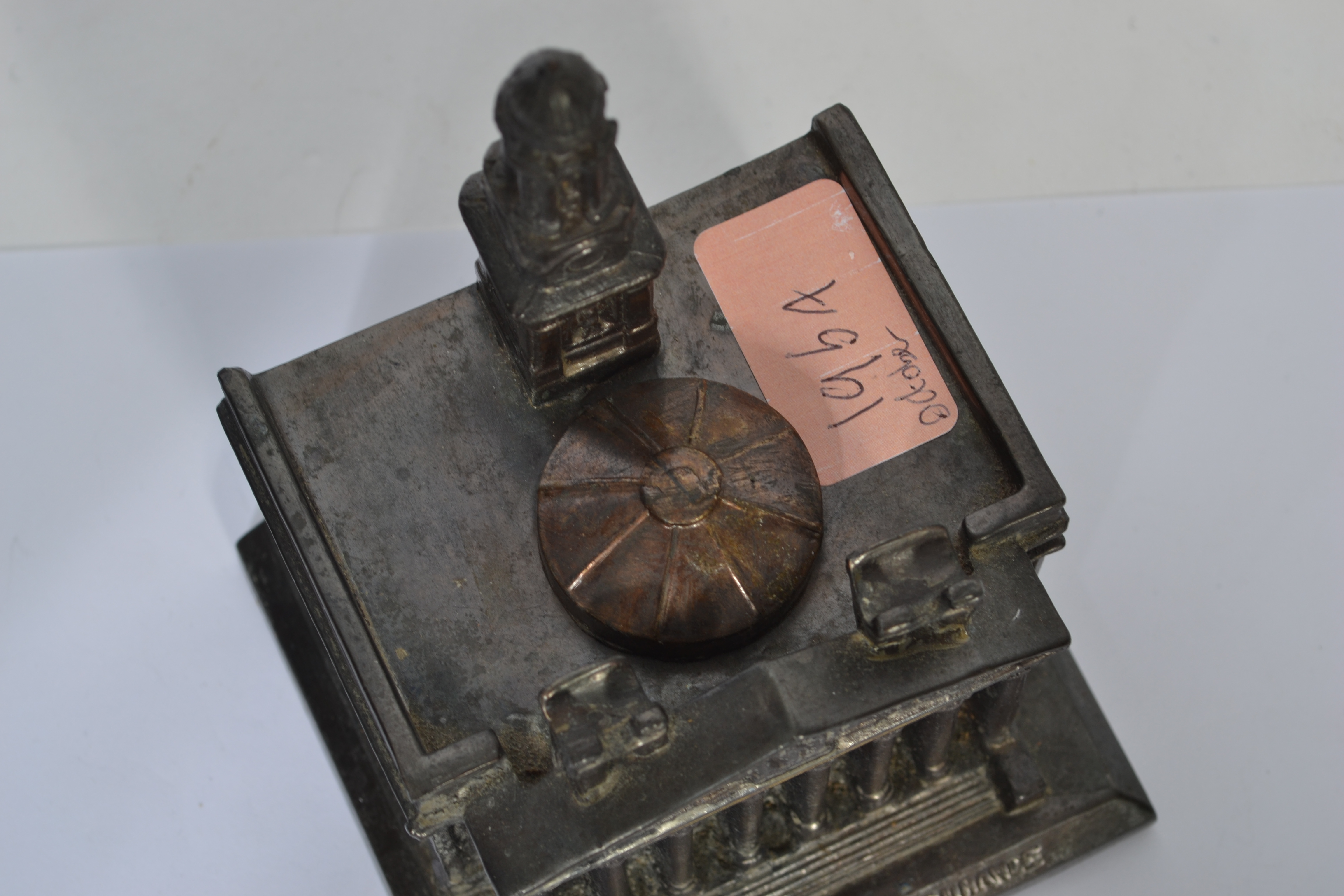 An early 20th century Bicentenary novelty inkwell - Image 3 of 6