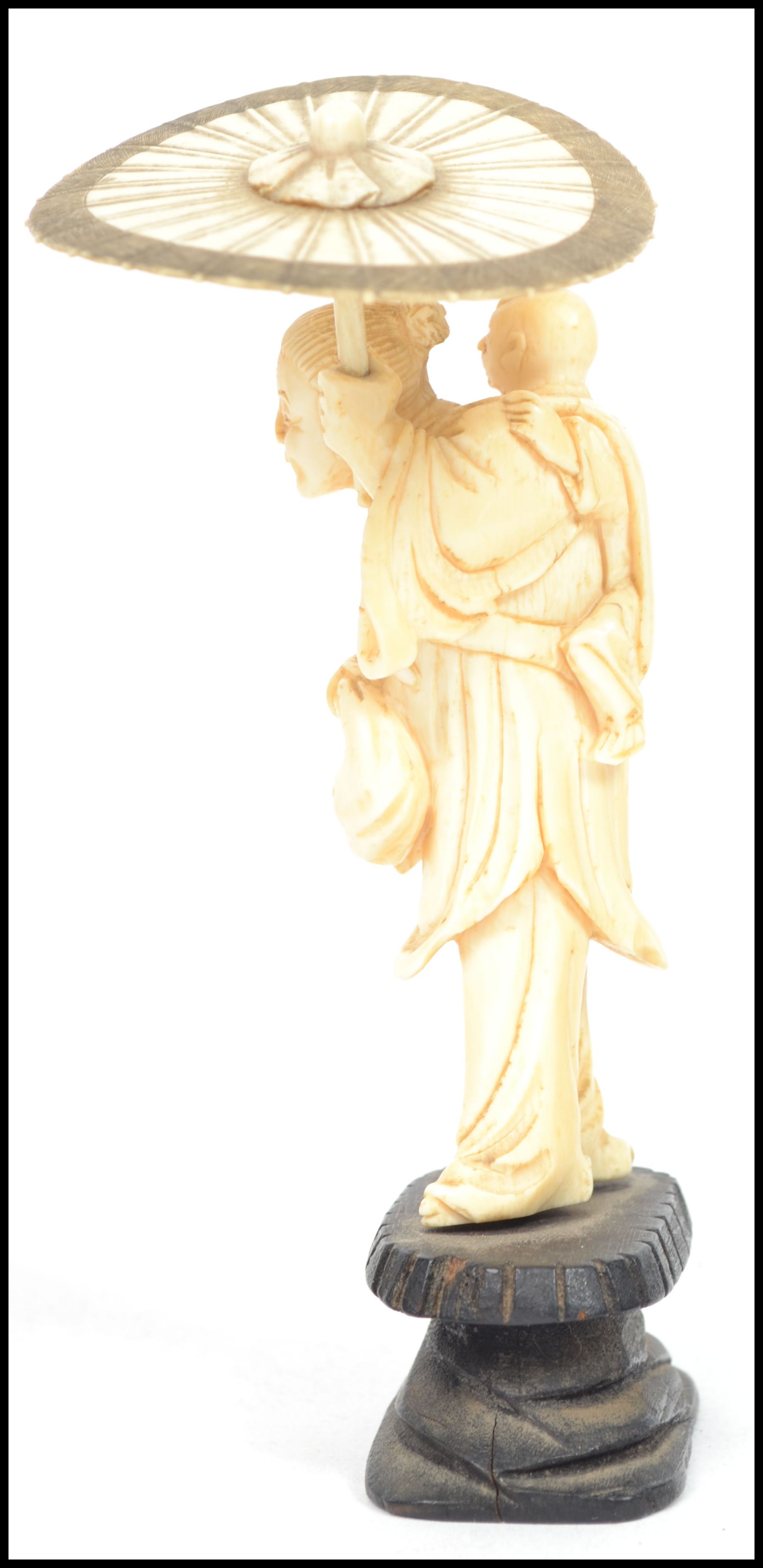 A 19th century Japanese Okimono ivory figurine of - Image 4 of 5