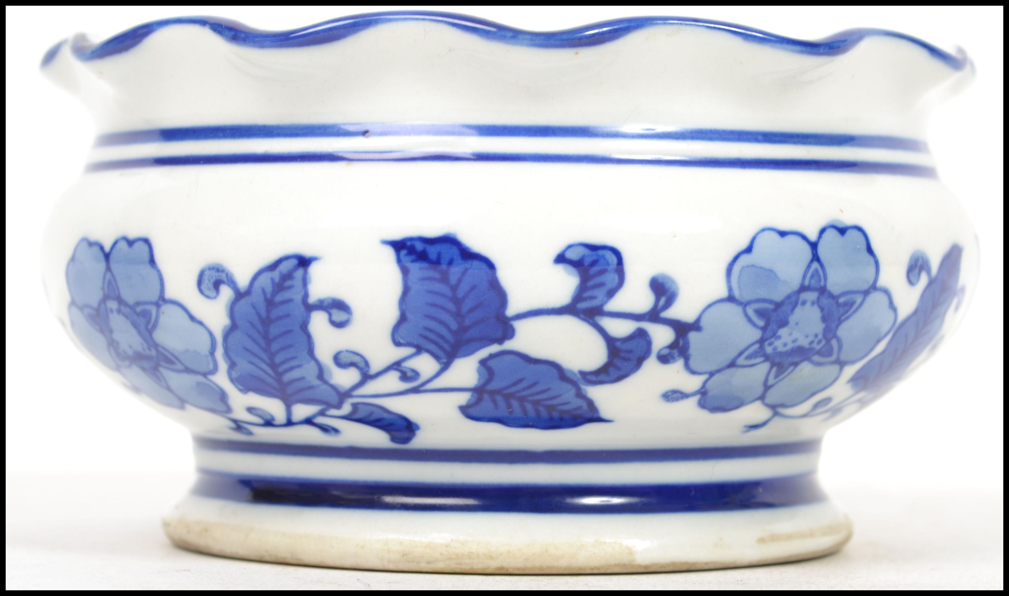 A 19th century Oriental ceramic blue and white inc - Image 2 of 5