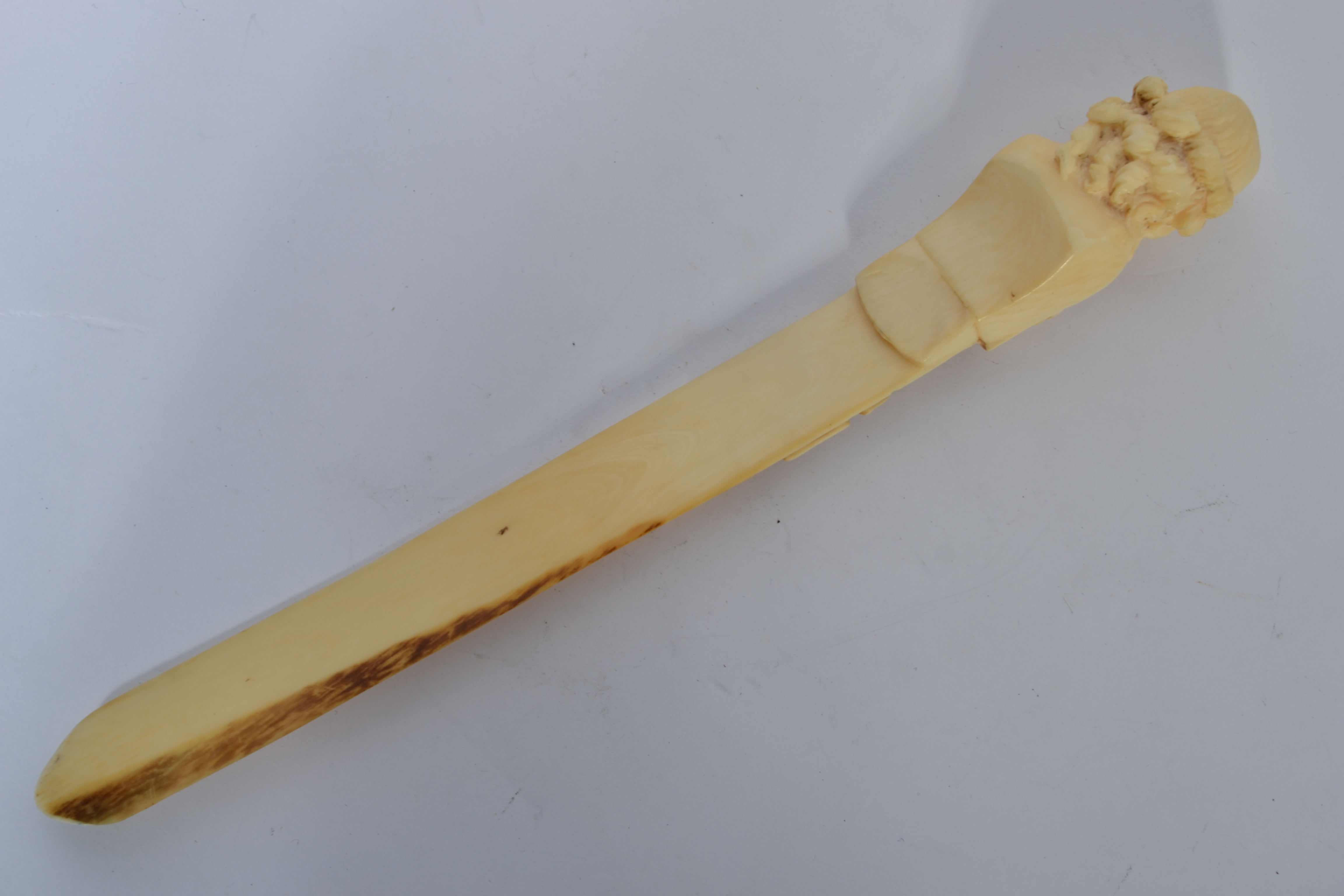 A 19th century Dieppe ivory carved letter opener / - Image 4 of 6