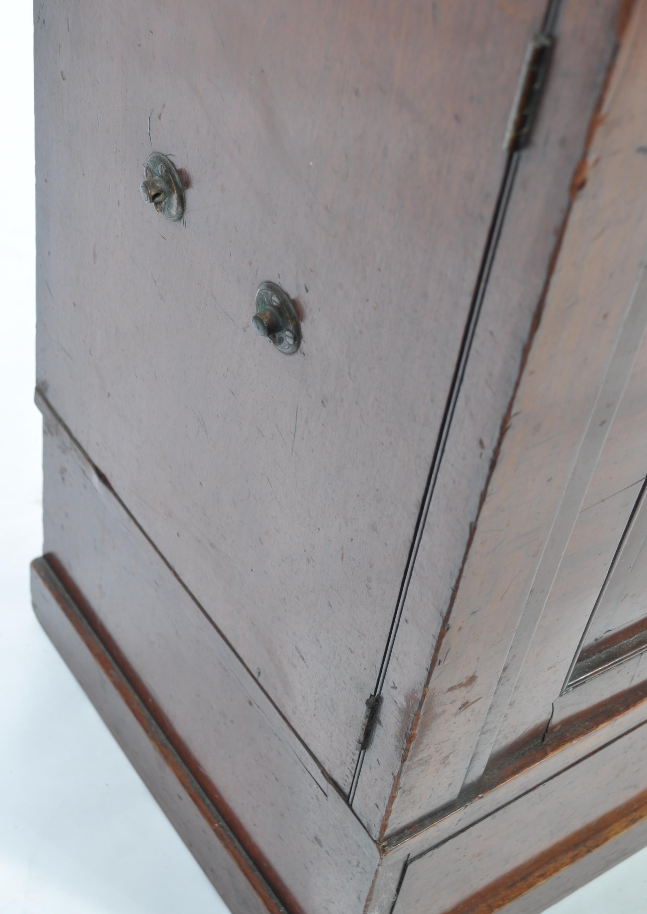 A 19th century Regency mahogany and marble top collectors / specimen cabinet. Raised on a plinth - Image 9 of 10