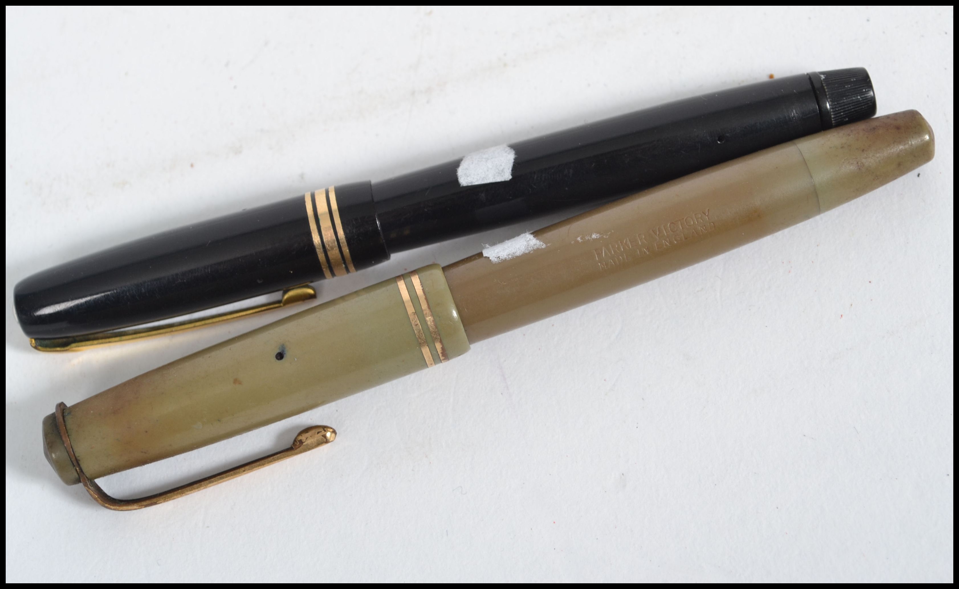 Two vintage 20th century fountain pens. One being a Parker pen with a 14ct gold nib and Swan pen - Image 3 of 3