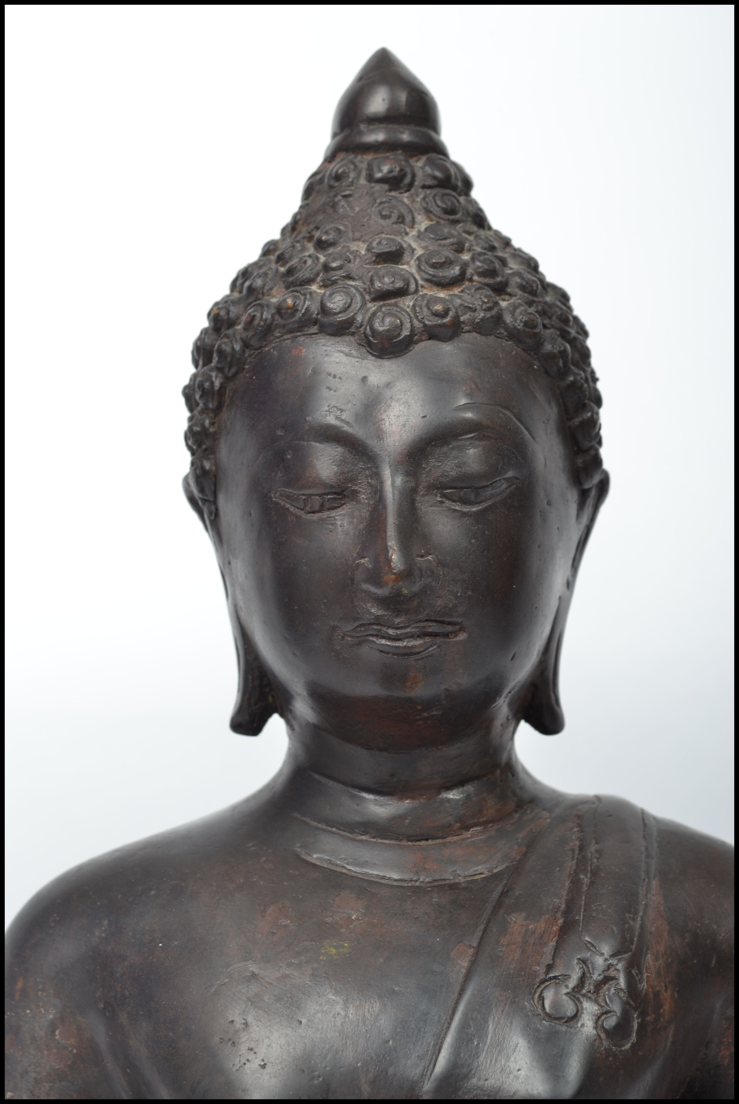 A believed 19th century Chinese bronze hollow cast - Image 2 of 20