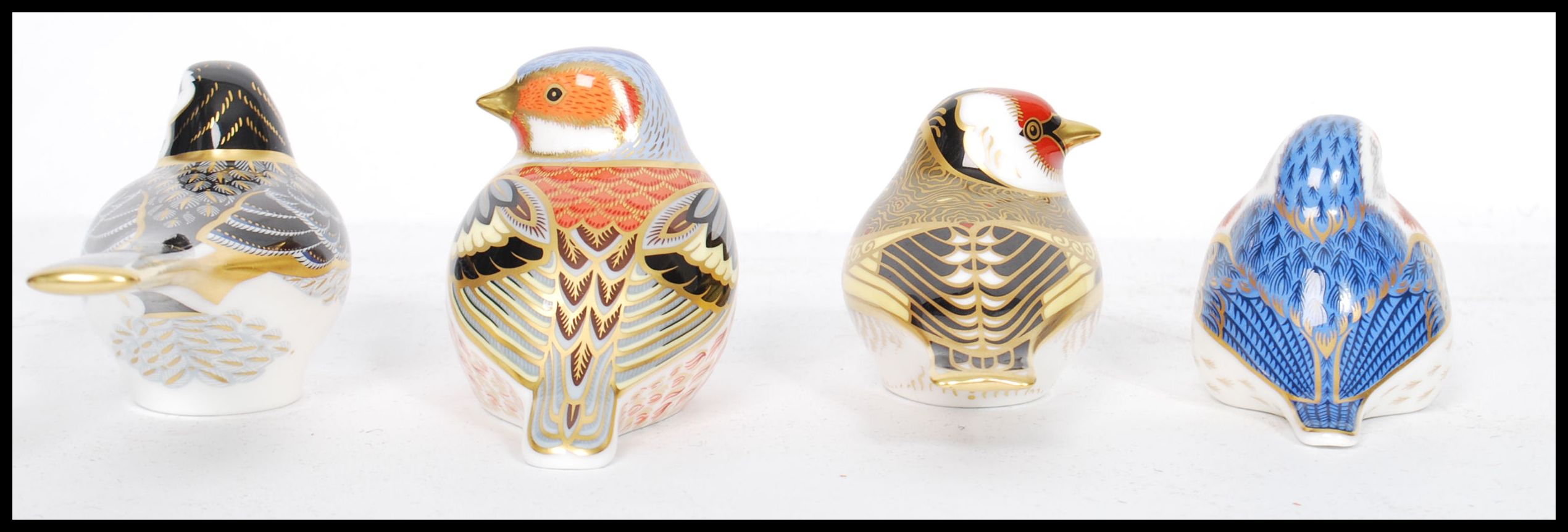 A collection of four Royal Crown Derby paperweights to include Chaffinch, Goldfinch, Anniversary - Image 4 of 10