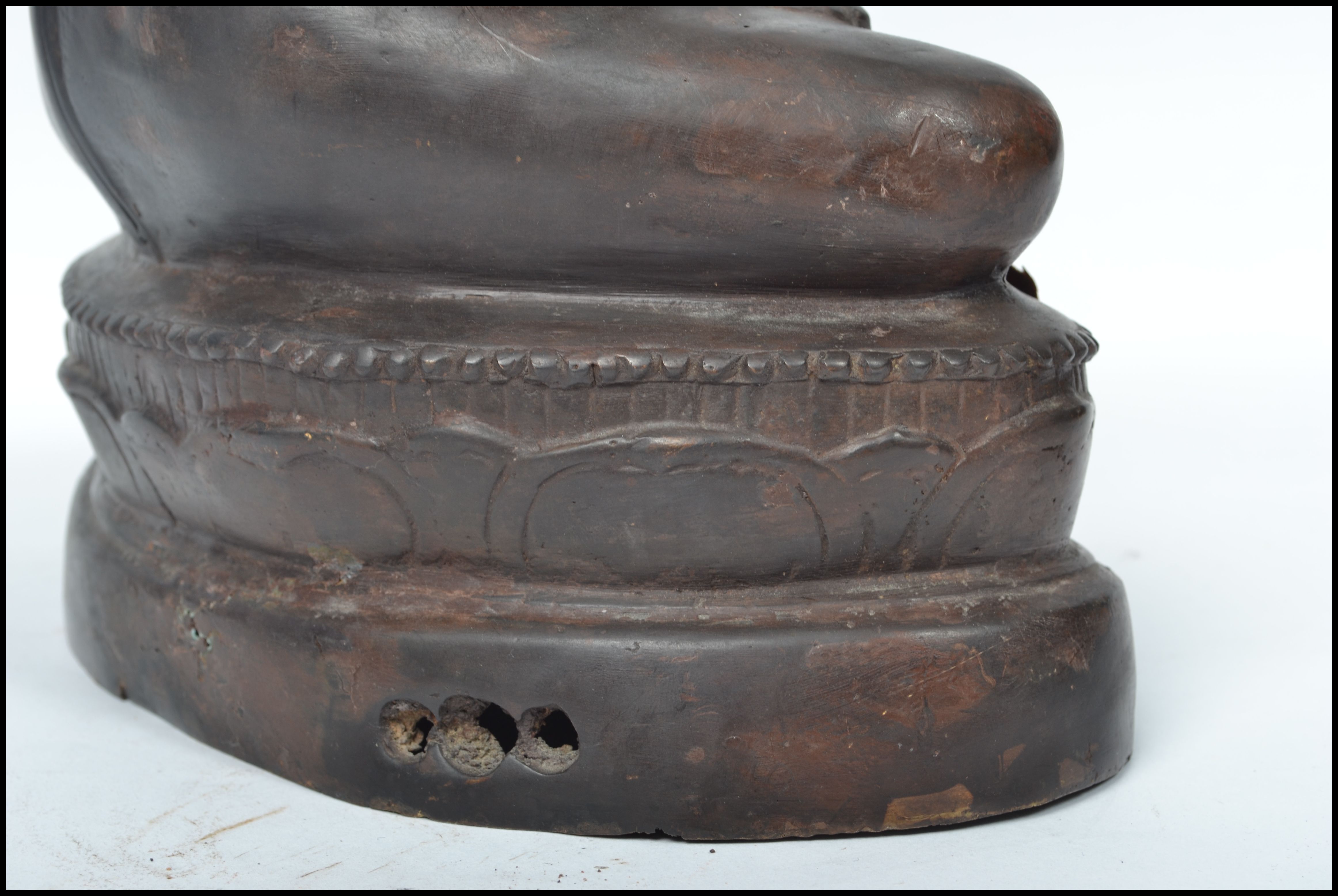 A believed 19th century Chinese bronze hollow cast - Image 6 of 20