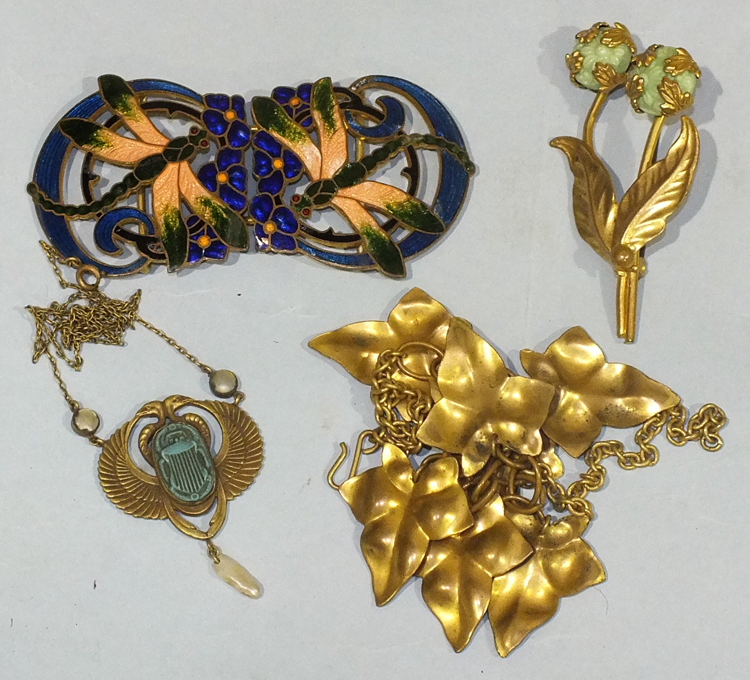 A cloisonné enamel buckle of Art Nouveau style, a yellow metal Egyptian-style necklace set mabé