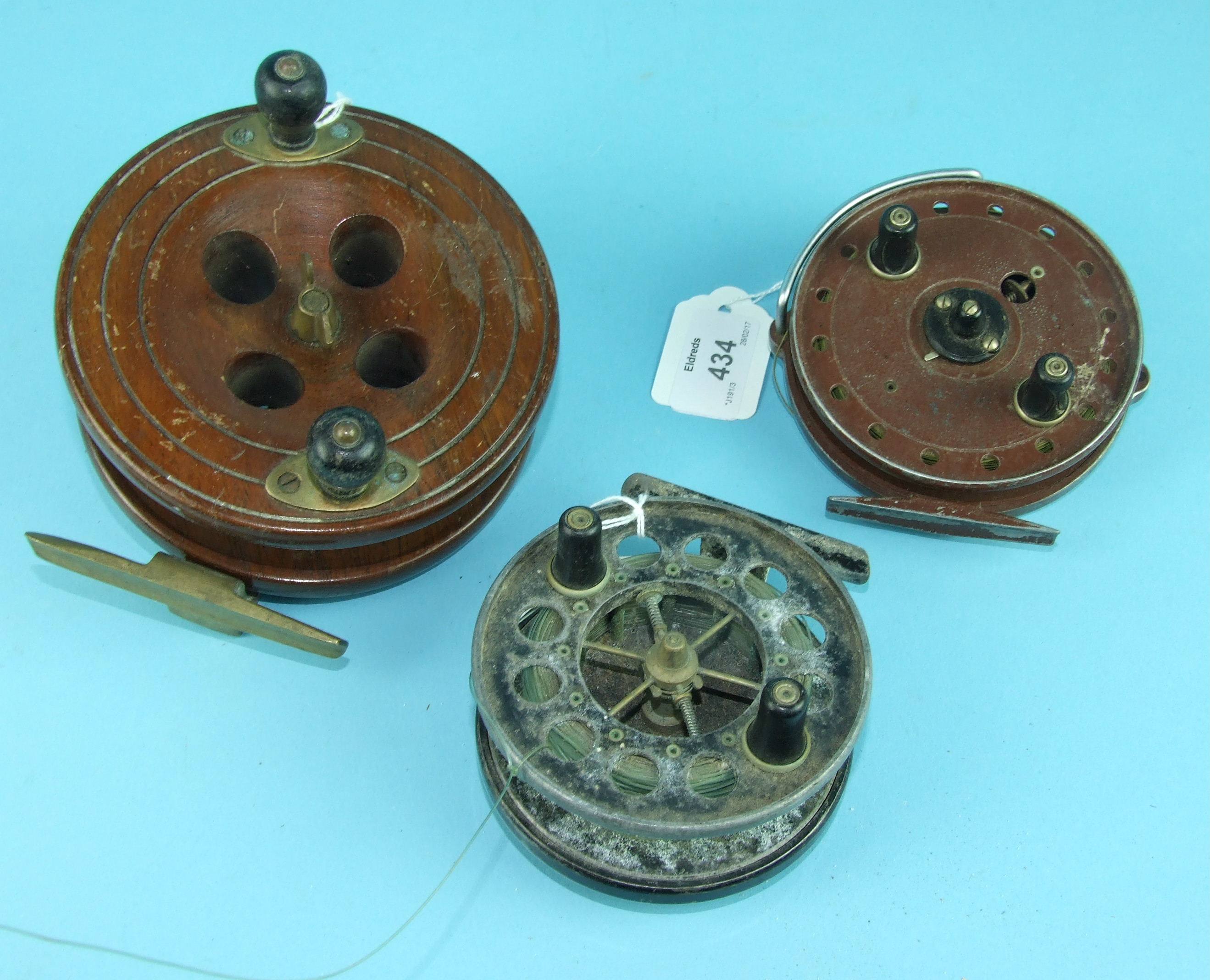 An Allcocks "Arial" reel, (some corrosion), a Milwards Floatcraft reel finished brown and a wooden - Image 4 of 4