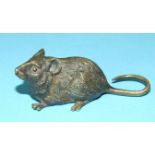 A Geschutzt bronze model of a mouse, stamped Brevet Deposé Geschutzt 1064, 7cm long, 3cm high.