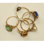 Five 9ct gold rings set paste stones and simulated pearl, 11.9g gross wt.