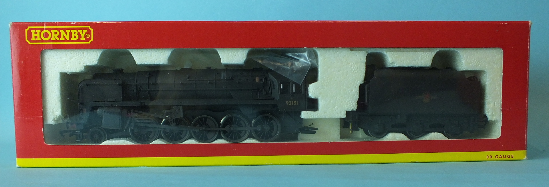 Hornby R2200 BR Class 9F 2-10-0 locomotive (weathered), no.92151, boxed.