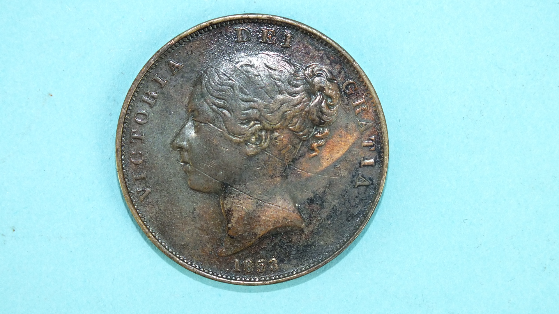 A Queen Victoria 1853 copper penny. - Image 4 of 4