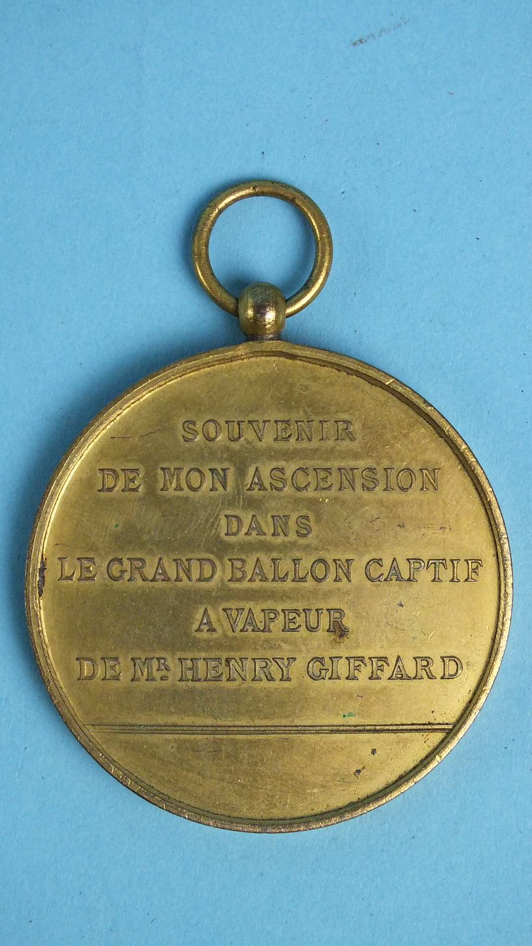 Henry (Henri) Giffard medal, a gilt on bronze medal being a 'Souvenir de Mon Ascension dans Le Grand - Image 2 of 2